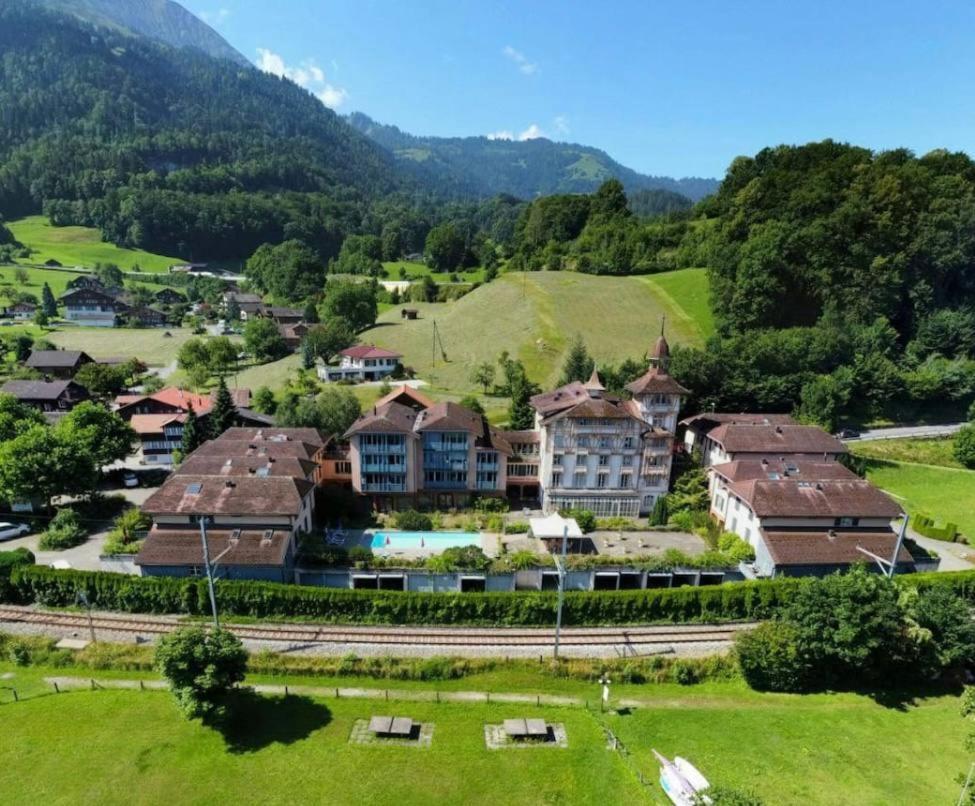 Apartamento Hid Ag: Lakeview Mit Parkplatz Und Balkon Därligen